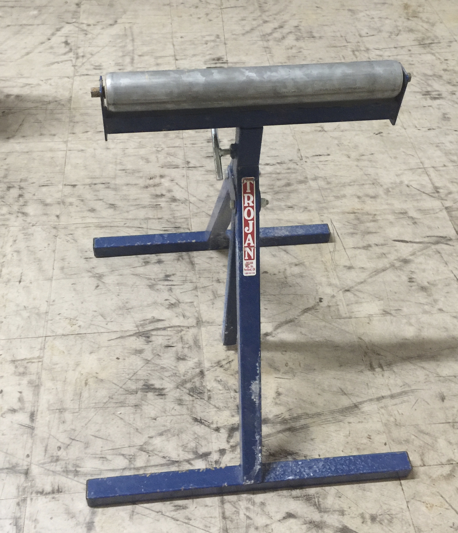 033<br>Roller Stand  